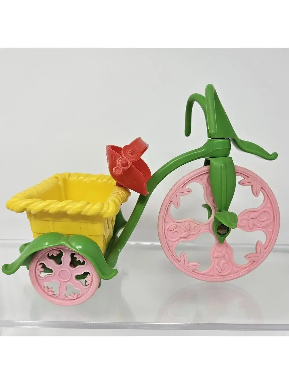 2 Vntg Kenner Strawberry Shortcake Berry Cycle Tricycles 1 With Seat, 1 Without